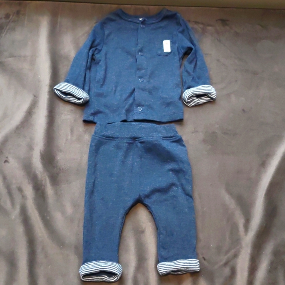 Carter's blue two piece outfit